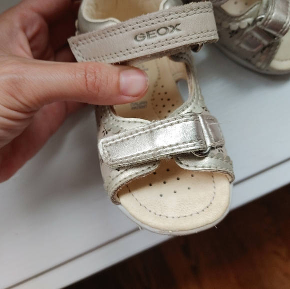 Toddler sized 20 Geox Sandals, worn twice. - Picture 2 of 8